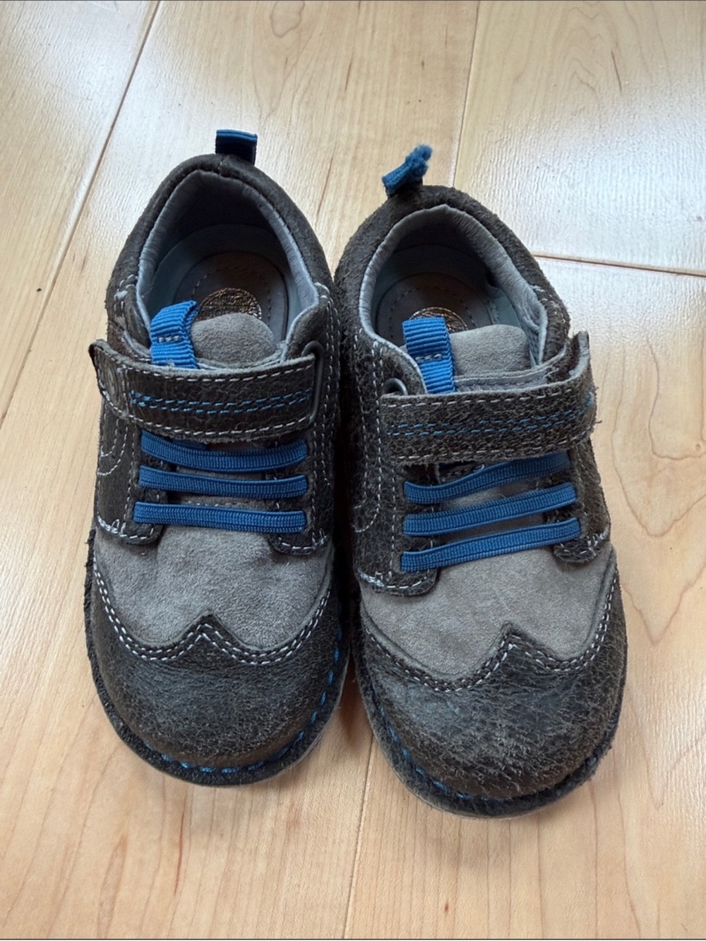 Stride Rite 7W wide toddler shoes leather